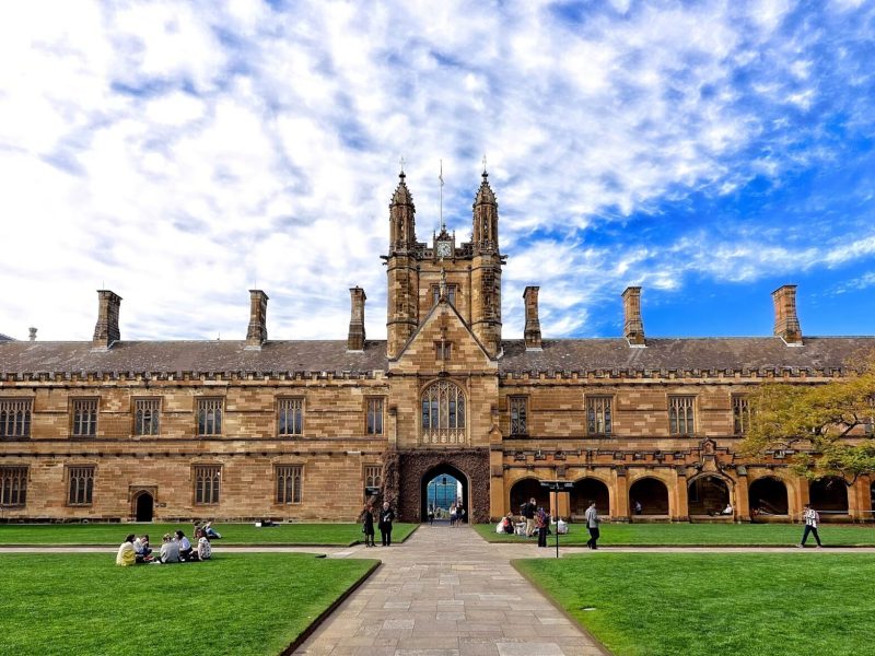 187229_186918_cover_photo-Main_Quadrangle-_University_of_Sydney